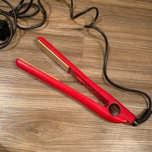 Ultra Chi 💁🏻‍♀️ straightener